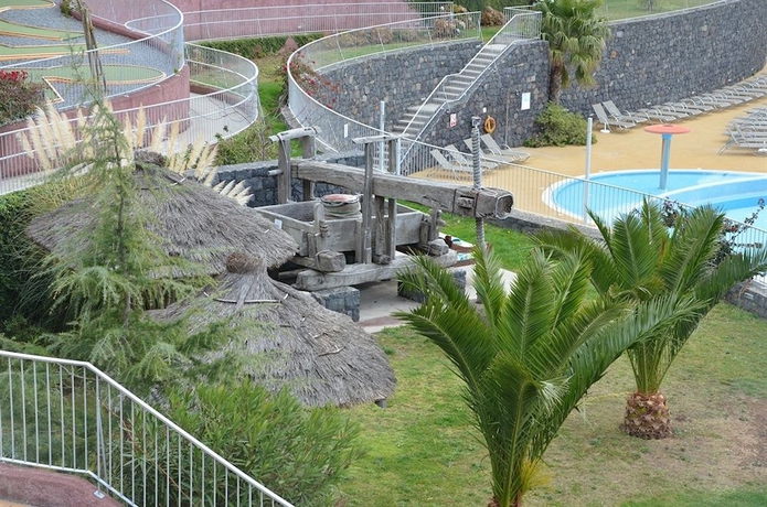 Imagen de los exteriores del Hotel Village Cabo Girao. Foto 10