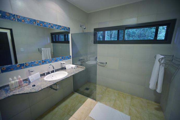 Imagen de la habitación del Hotel Village Cataratas. Foto 3
