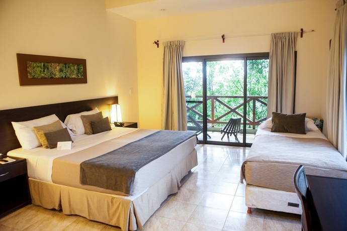 Imagen de la habitación del Hotel Village Cataratas. Foto 9