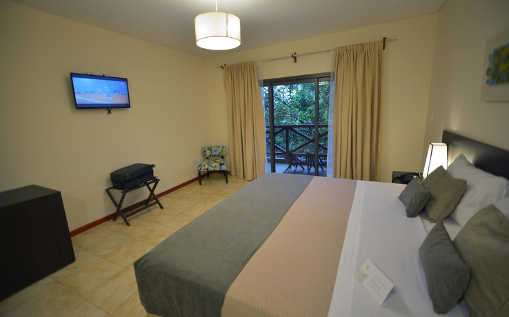 Imagen de la habitación del Hotel Village Cataratas. Foto 18