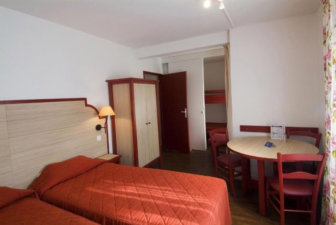 Imagen de la habitación del Hotel Village Club Mil&eacute;ade Gu&eacute;thary. Foto 16