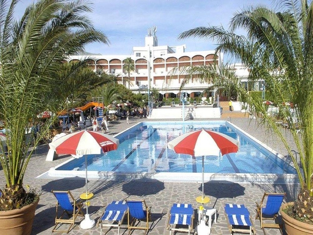 Imagen general del Hotel Village Club Santa Caterina. Foto 3