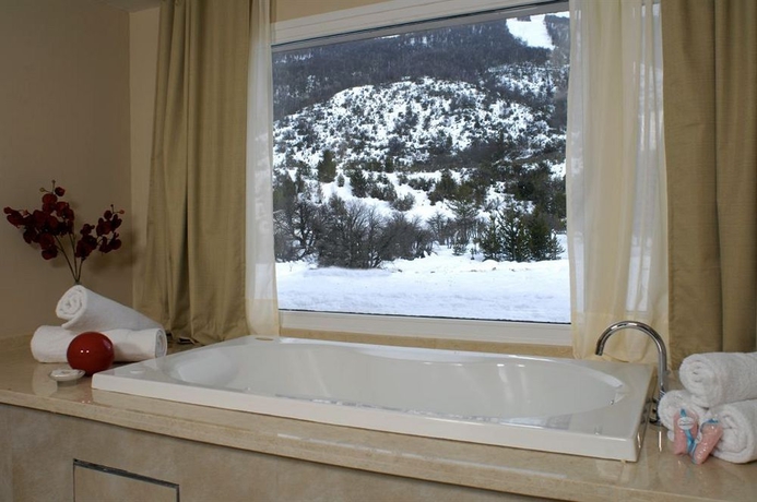 Imagen de la habitación del Hotel Village Condo. Foto 4