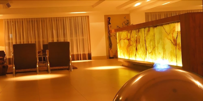 Imagen de los interiores del Hotel Village Confort. Foto 14