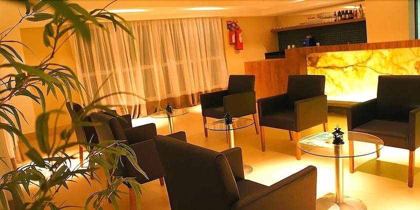 Imagen de los interiores del Hotel Village Confort. Foto 16