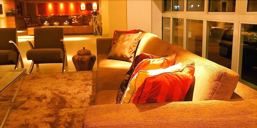 Imagen de los interiores del Hotel Village Confort. Foto 17