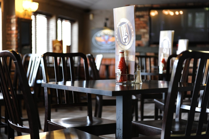 Imagen del bar/restaurante del Hotel Village Coventry. Foto 7