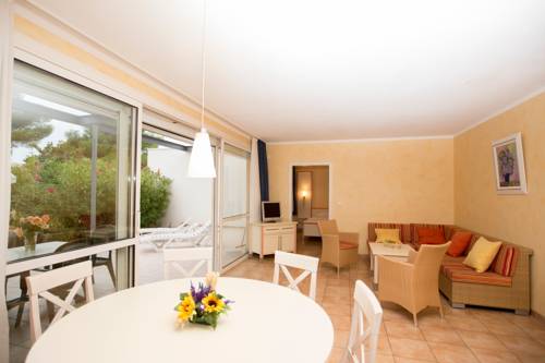Imagen de la habitación del Hotel Village De Vacances Les Tourelles. Foto 9