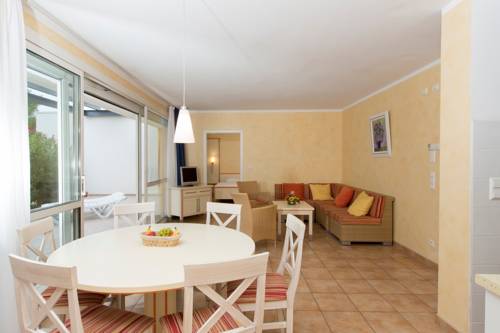 Imagen de la habitación del Hotel Village De Vacances Les Tourelles. Foto 14