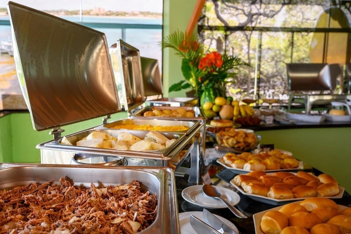 Imagen del bar/restaurante del Hotel Village Do Sol. Foto 5