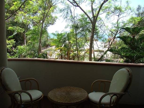 Imagen de la habitación del Hotel Village Eden. Foto 4