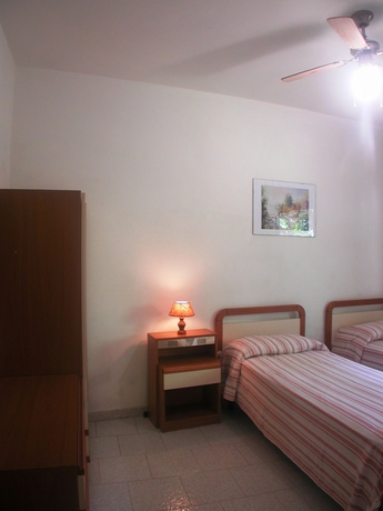 Imagen de la habitación del Hotel Village Eden. Foto 13