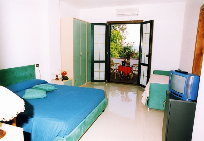 Imagen de la habitación del Hotel Village Eden. Foto 14