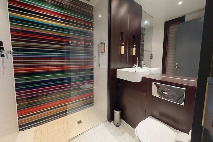 Imagen de la habitación del Hotel Village Farnborough. Foto 5