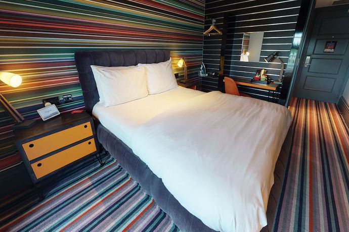Imagen de la habitación del Hotel Village Farnborough. Foto 6