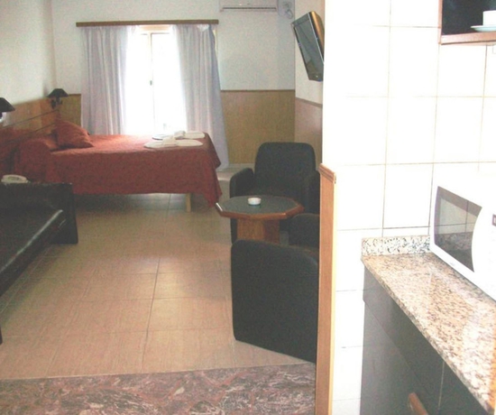 Imagen de la habitación del Hotel Village Garden Apart. Foto 3