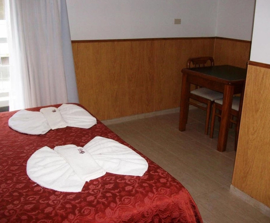 Imagen de la habitación del Hotel Village Garden Apart. Foto 5