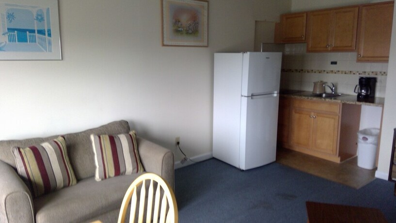 Imagen de la habitación del Hotel Village Green Motel. Foto 17