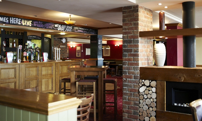 Imagen del bar/restaurante del Hotel Village Hull. Foto 4