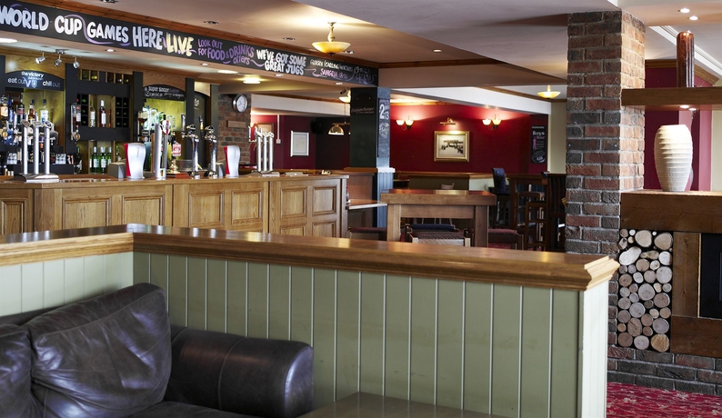 Imagen del bar/restaurante del Hotel Village Hull. Foto 6