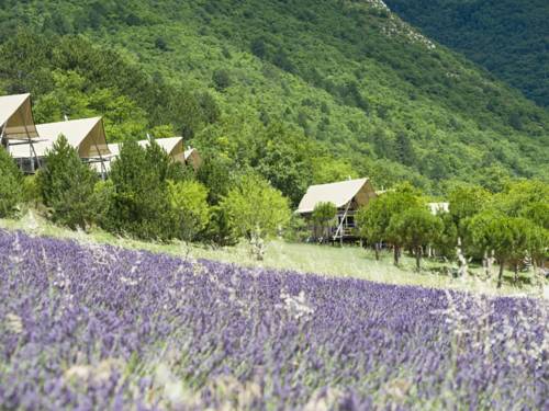 Imagen de la habitación del Hotel Village Huttopia Dieulefit. Foto 4