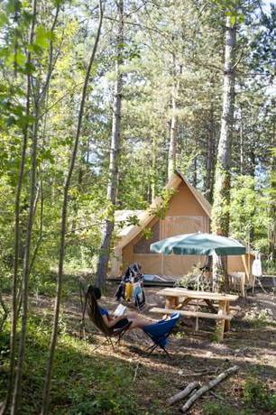 Imagen de la habitación del Hotel Village Huttopia Lanmary. Foto 7