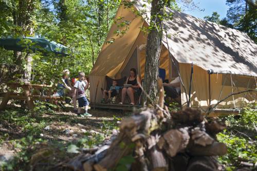 Imagen de la habitación del Hotel Village Huttopia Lanmary. Foto 8