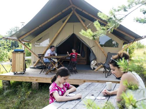 Imagen de la habitación del Hotel Village Huttopia Lanmary. Foto 16