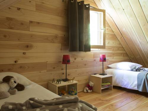 Imagen de la habitación del Hotel Village Huttopia Sud Ard&egrave;che. Foto 4