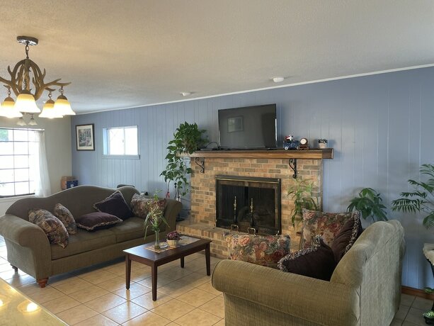 Imagen general del Hotel Village Inn, Ada. Foto 7