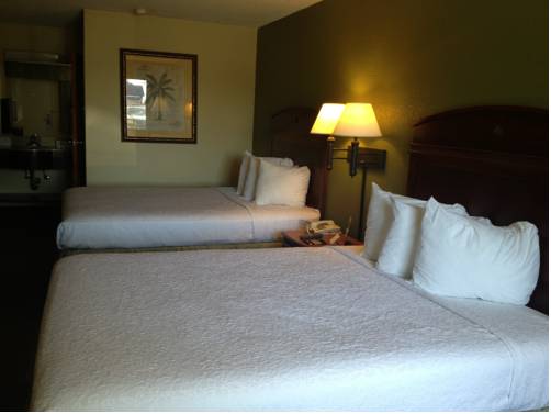 Imagen de la habitación del Hotel Village Inn Destin. Foto 3