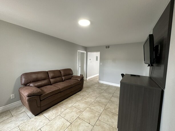 Imagen general del Hotel Village Inn Motel. Foto 3