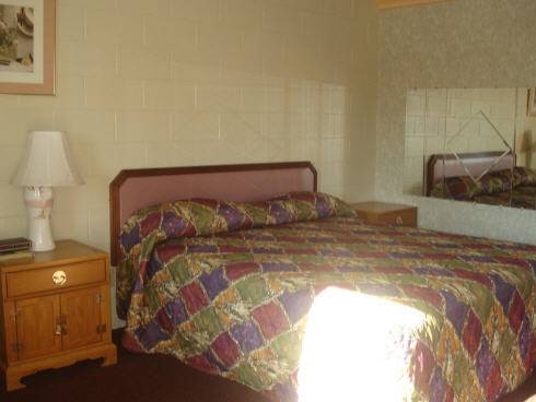 Imagen de la habitación del Hotel Village Inn, Tulare. Foto 4