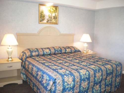 Imagen de la habitación del Hotel Village Inn and Suites, Galloway. Foto 3
