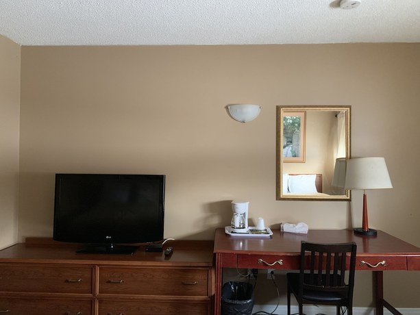 Imagen de la habitación del Hotel Village Inn and Suites, Greater Sudbury. Foto 14