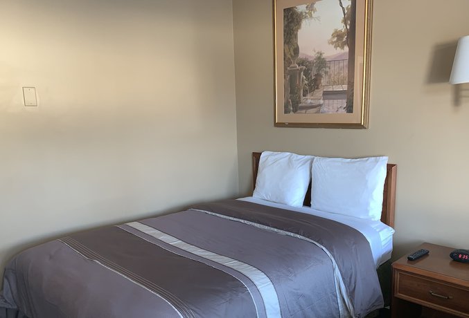 Imagen de la habitación del Hotel Village Inn and Suites, Greater Sudbury. Foto 17