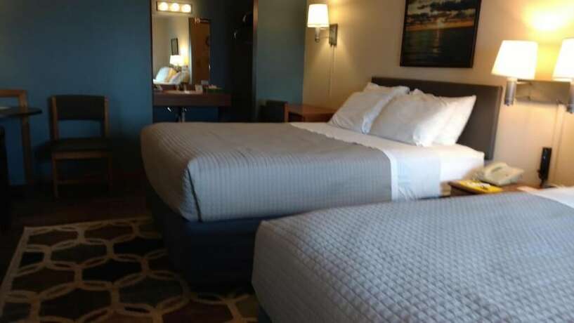 Imagen general del Hotel Village Inn on the Lake. Foto 1
