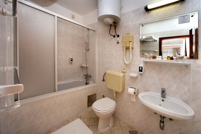 Imagen de la habitación del Hotel Village Laguna Galijot. Foto 10