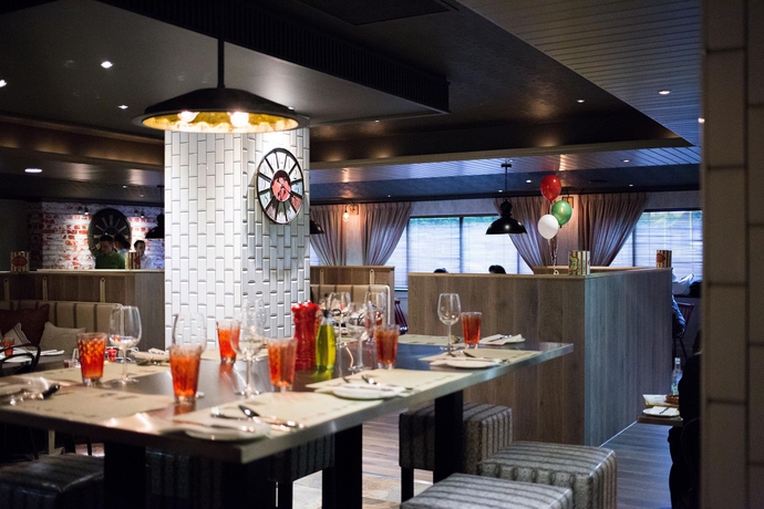 Imagen del bar/restaurante del Hotel Village Leeds North. Foto 5