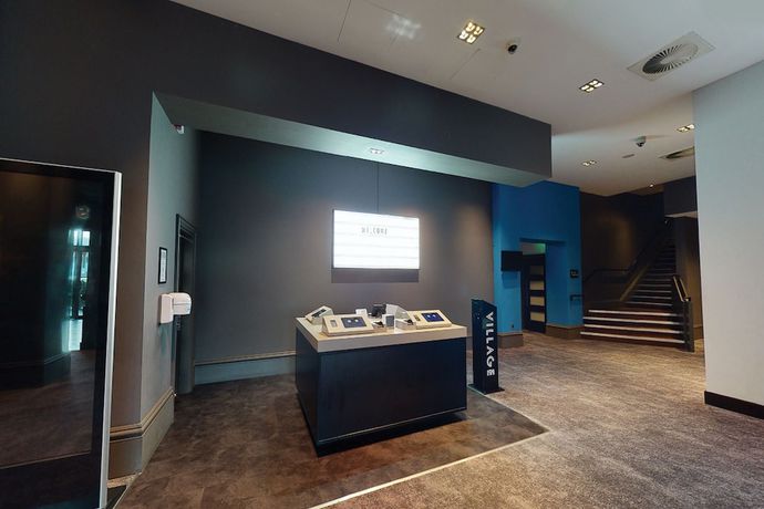 Imagen de los interiores del Hotel Village London Watford. Foto 16