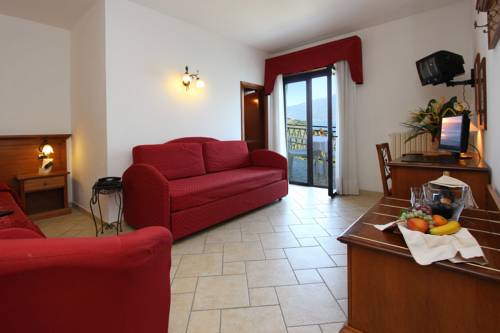 Imagen de la habitación del Hotel Village Lucia. Foto 9