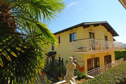 Imagen de la habitación del Hotel Village Lucia. Foto 12