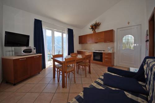 Imagen de la habitación del Hotel Village Lucia. Foto 16