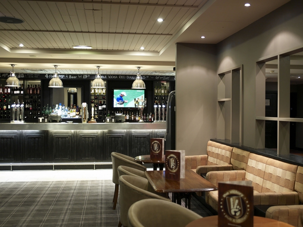 Imagen del bar/restaurante del Hotel Village Maidstone. Foto 4