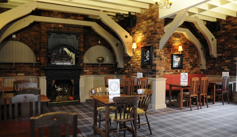 Imagen del bar/restaurante del Hotel Village Manchester Hyde. Foto 8