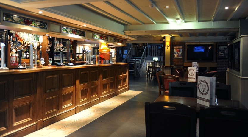 Imagen del bar/restaurante del Hotel Village Manchester Hyde. Foto 10