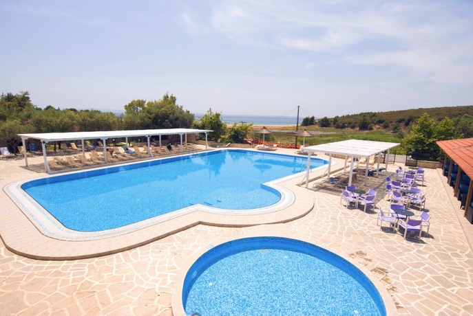 Imagen general del Hotel Village Mare. Foto 9