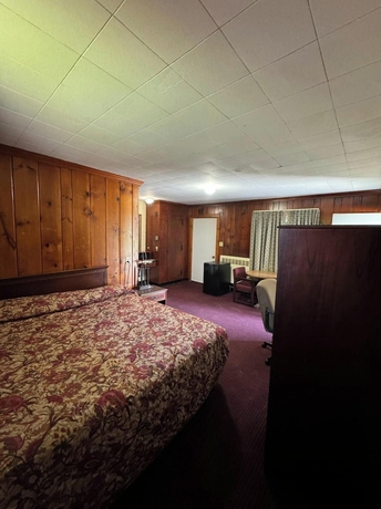 Imagen de la habitación del Hotel Village Motel By OYO Clinton. Foto 2