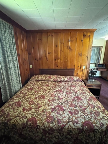 Imagen de la habitación del Hotel Village Motel By OYO Clinton. Foto 9