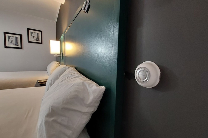 Imagen de la habitación del Hotel Village Motel By OYO Clinton. Foto 14